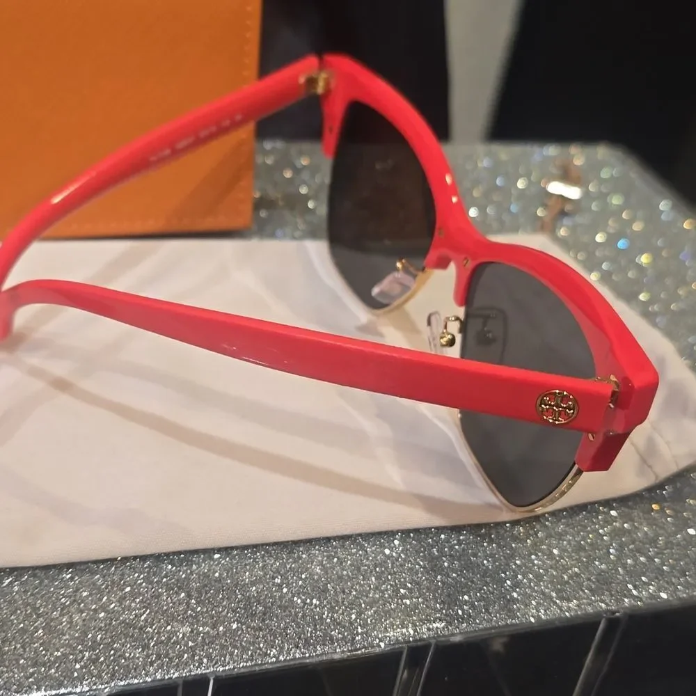 Tory‎ Burch Miller Cat-Eye Sunglasses- Coral/Dark Grey